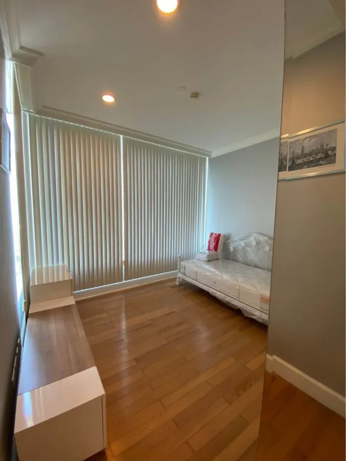 For Rent Royce Private Residences คอนโดหรู ใจกลางเมือง พื้นที่ใช้สอบเพียบ เดินทางสะดวกสบาย อย่าพลาด