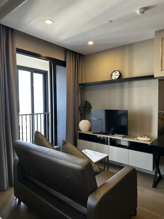 ให้เช่า แอชตัน อโศก ชั้นสูงมาก ชั้น 26 วิวเมืองสุดปัง ห้องตกแต่ง built-in พร้อมเข้าอยู่ ห้ามพลาด