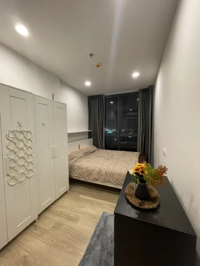 For sale, for rent, Oka House Sukhumvit 36, 17th floor, complete with furniture and electrical appliances. Hurry and reserve now.