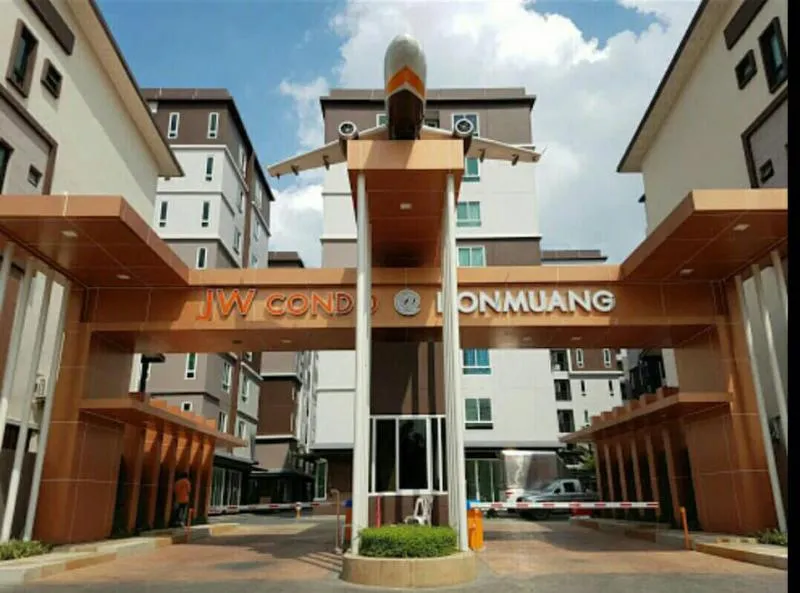 ด่วนขาย JW CONDO @ ดอนเมือง ตึก E ชั้น 5 ห้องหัวมุม วิวสวย แดดไม่ร้อน Built-in ทั้งห้อง พร้อมอยู่!