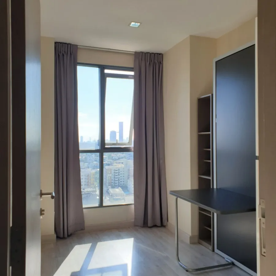 Sale/rent!! Condo Ideo Mobi Sukhumvit, 16th floor, corner room, fully furnished, ready to move in. Don't miss it!!