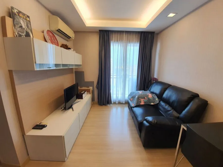 Condo for rent, True Thonglor, south room, not hot, no sun, no wind channel Fully furnished, don't miss it!!