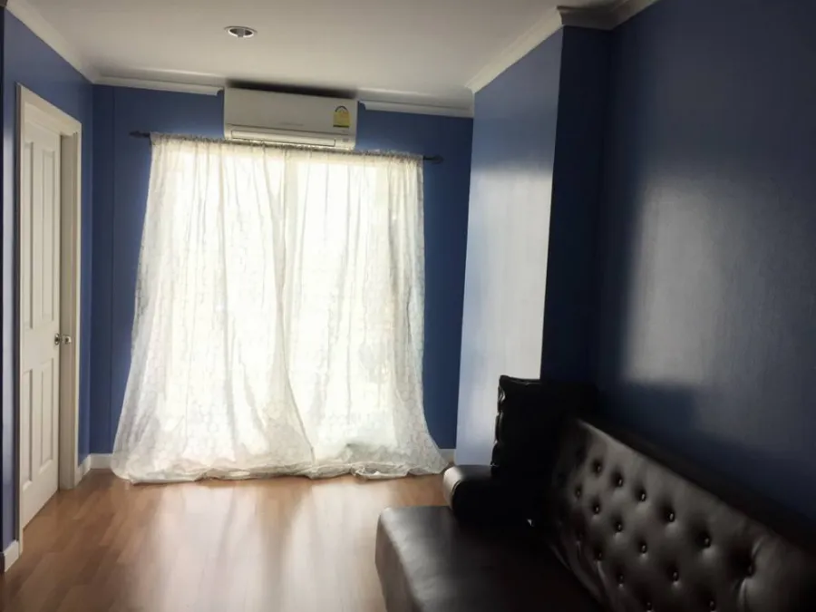 Sell/rent Lumpini Park Riverside Rama 3 Condo, clean room, fully furnished, hurry to book now.