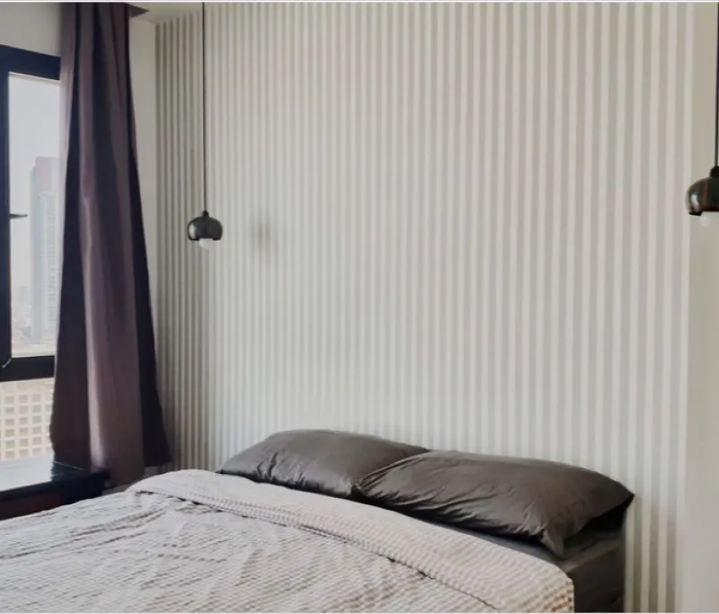 ** True Thonglor Condo ** Beautiful room, fully furnished, complete with full facilities. Hurry and rent urgently.