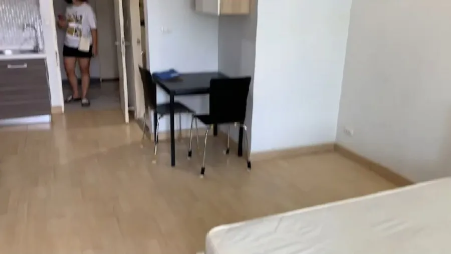 For rent!! Condo Iris Avenue On Nut-Wongwaen, 4th floor, building 1, beautiful room, fully furnished, ready to move in, don't miss it!!