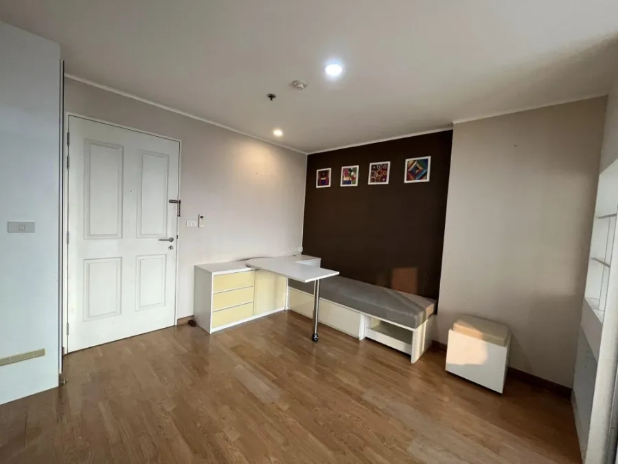 For sale, for rent, U Delight @ Chatuchak Station, 11th floor, swimming pool view. Nicely decorated room Hurry and reserve before you miss out.