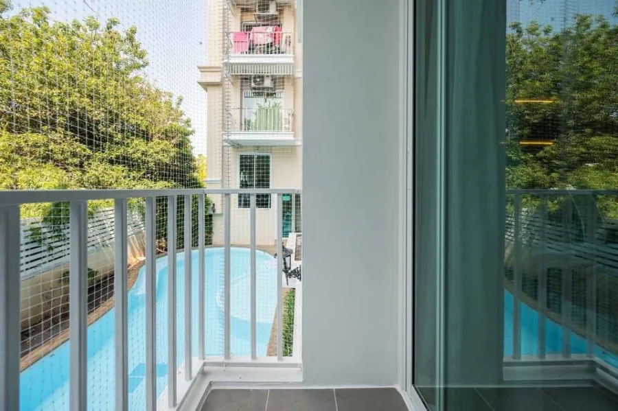 For rent, Sense of London, beautiful room, amazing Buit-In, fully furnished, great tone control, if you miss it you will regret it.