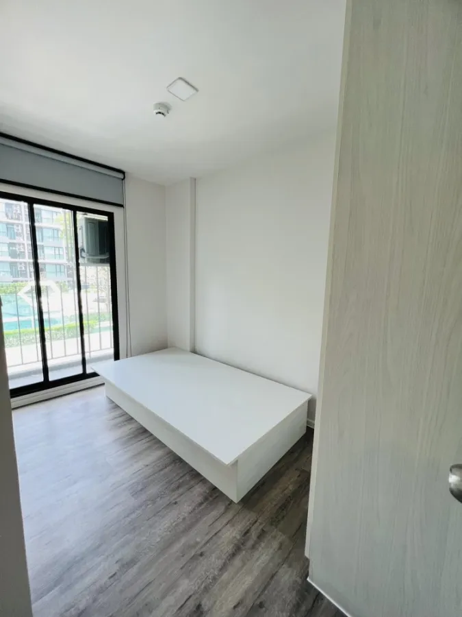 payment Atmoz Chaengwattana, the most beautiful room, pool and garden view, 2 bedrooms, fully furnished, very livable, book now.