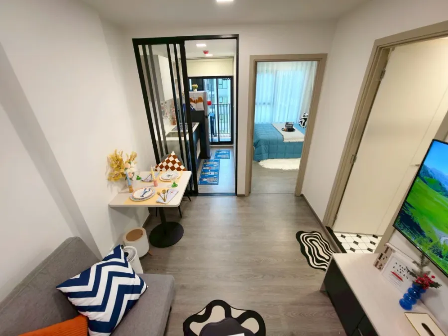 ให้เช่าคอนโดใหม่แกะกล่อง ฟังก์ชัน 1 Bed Extra ตึก D ชั้น 7 วิวสระสวยจัดเต็ม ใกล้ ม.ธรรมศาสตร์ รังสิต | ✨ Kave Wonderland (เคฟ วันเดอร์แลนด์)