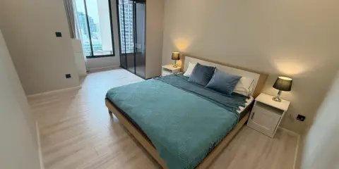 ให้เช่า The Room Phayathai ชั้นสูง ห้องหน้ากว้าง กระจกเยอะ แสงธรรมชาติเข้าดี โปร่ง โล่ง ไม่ร้อน วิวเมือง สวย