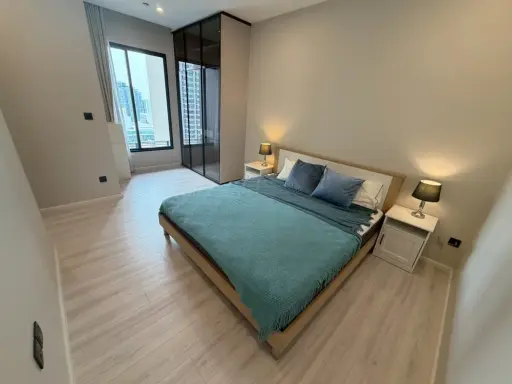 ให้เช่า The Room Phayathai ชั้นสูง ห้องหน้ากว้าง กระจกเยอะ แสงธรรมชาติเข้าดี โปร่ง โล่ง ไม่ร้อน วิวเมือง สวย