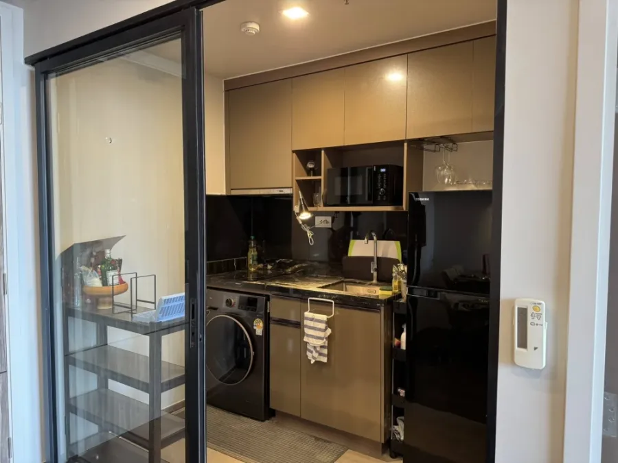 For rent: Ideo Q Sukhumvit 36, spacious room, lots of usable space, bathtub, good location, complete amenities, don't miss it!