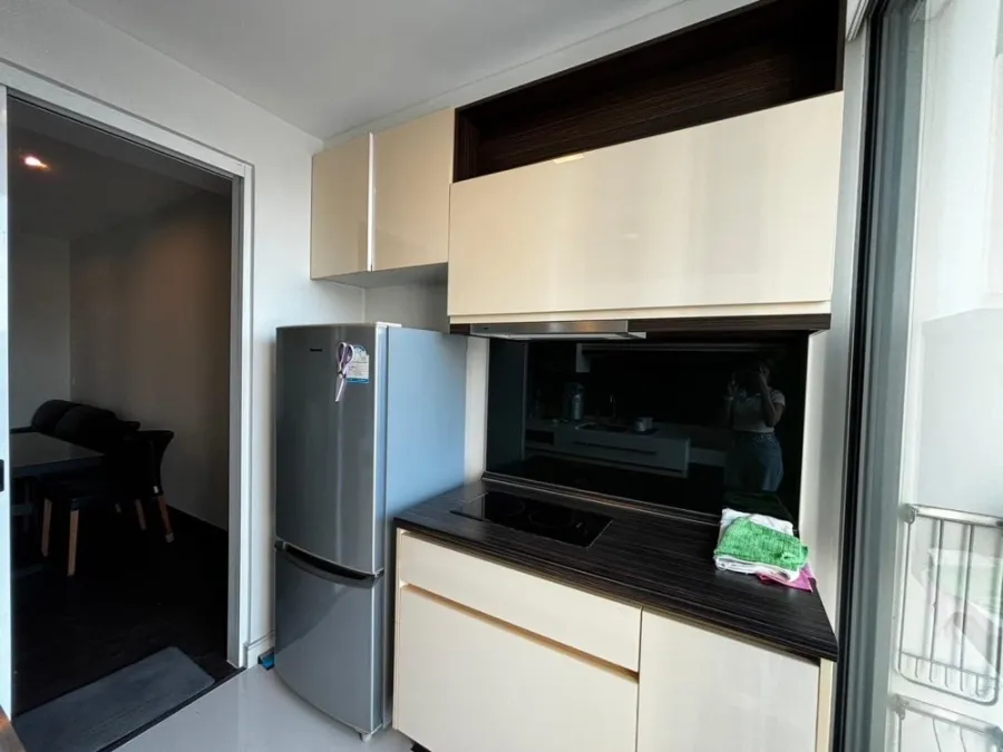 For rent: The Room Sukhumvit 62, oversized room, high view, not blocked, fully furnished, reserve now.