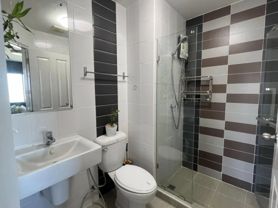 Condo for rent: The Trust Residence Ratchada-Rama 3, 32nd floor, corner unit, city view, fully furnished, ready to move in. Don't miss out!!