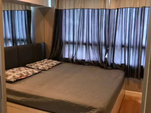 For rent: Lumpini Park Pinklao condo. Separate living room and kitchen. North facing with garden and pool view. Don't miss out!