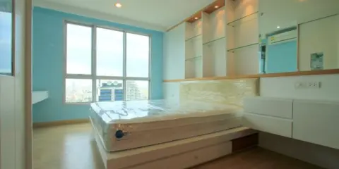 ให้เช่า ไลฟ์ แอท สาทร 10 ห้องสวย เฟอร์นิเจอร์จัดเต็ม พร้อมอยู่ ห้ามพลาด