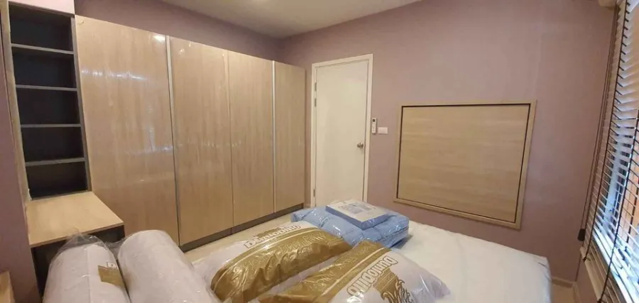 sale or rent, Condo Feel Phahon 34. The rooms are clearly divided into proportions. Completely decorated with good quality wooden curtains. Buy now.