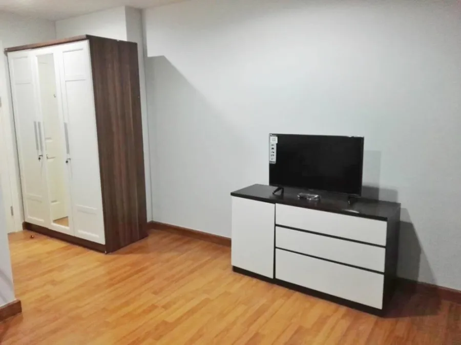 For rent, Regent Home 18 Chaengwattana-Laksi. separating the bedroom Complete facilities. Hurry up to reserve.
