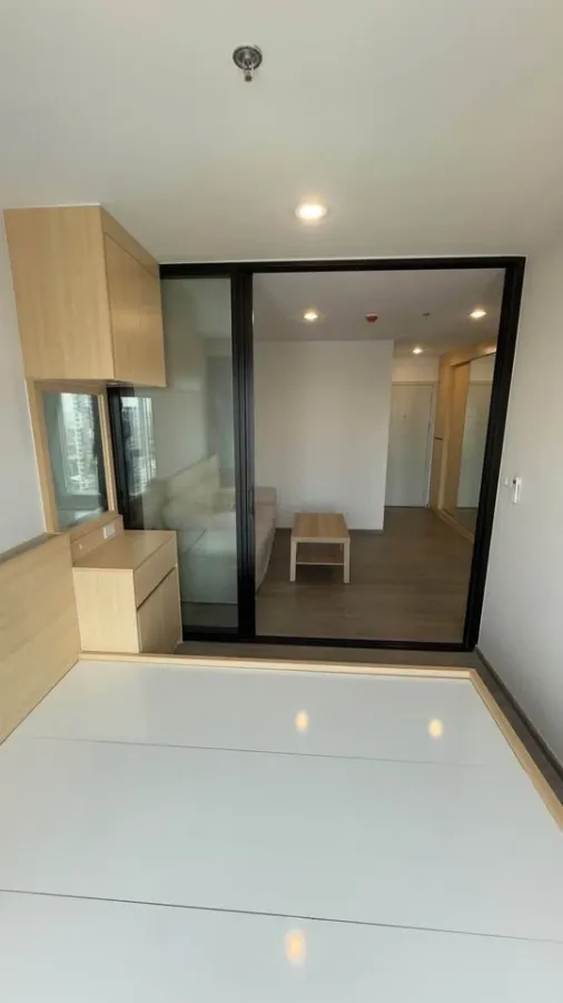 For rent: Regent Home Bangna. Hotel-style rooms, quiet and comfortable. Beautiful, cozy, minimalist design with high-quality furniture. Book now!