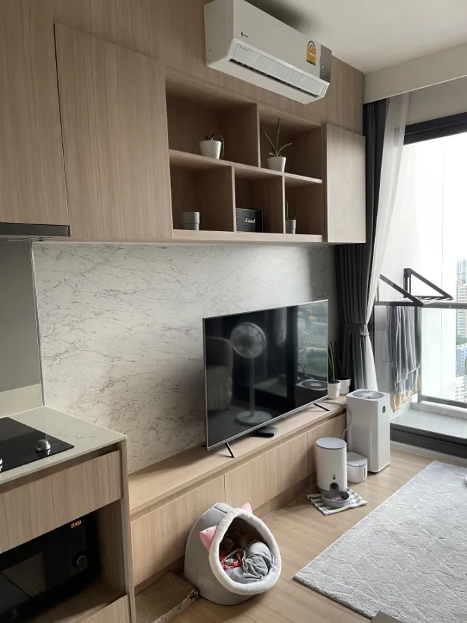 Condo for sale, M Jatujak, high floor, clear view, pet friendly Close to many train lines It's very convenient to travel.