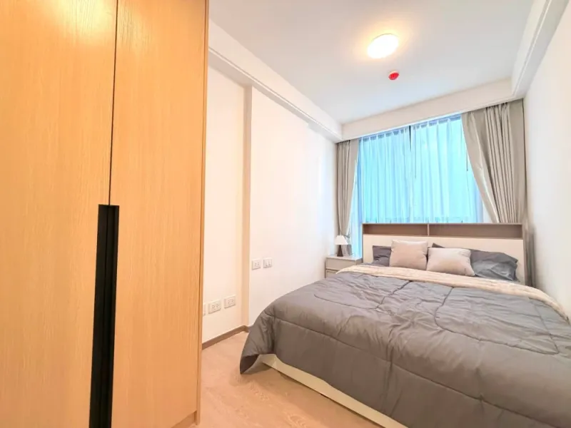 ให้เช่า Regal Srinakarin 40 แบบ 1 Bedroom ครัวปิด แยกสัดส่วนชัดเจน เฟอร์นิเจอร์และเครื่องใช้ไฟฟ้าครบ พร้อมเข้าอยู่
