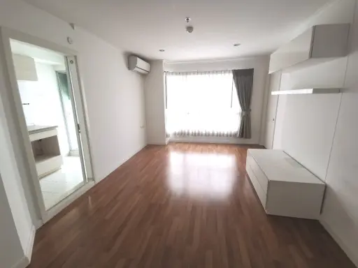 For sale, Lumpini Park Riverside - Rama 3, Building D, 30th floor, fully furnished room, ready to move in, book now, hurry up.