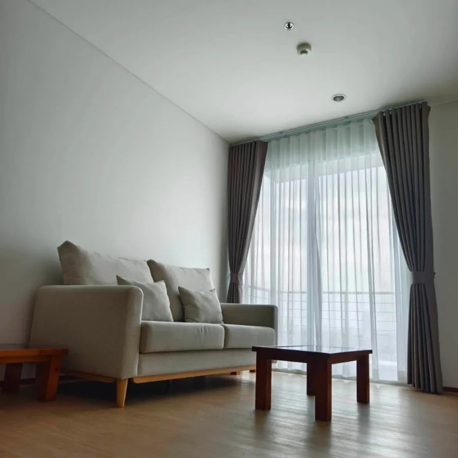 For rent: Villa Sathorn, 12th floor, garden view, large balcony with garden/Icon Siam view. A rare find!