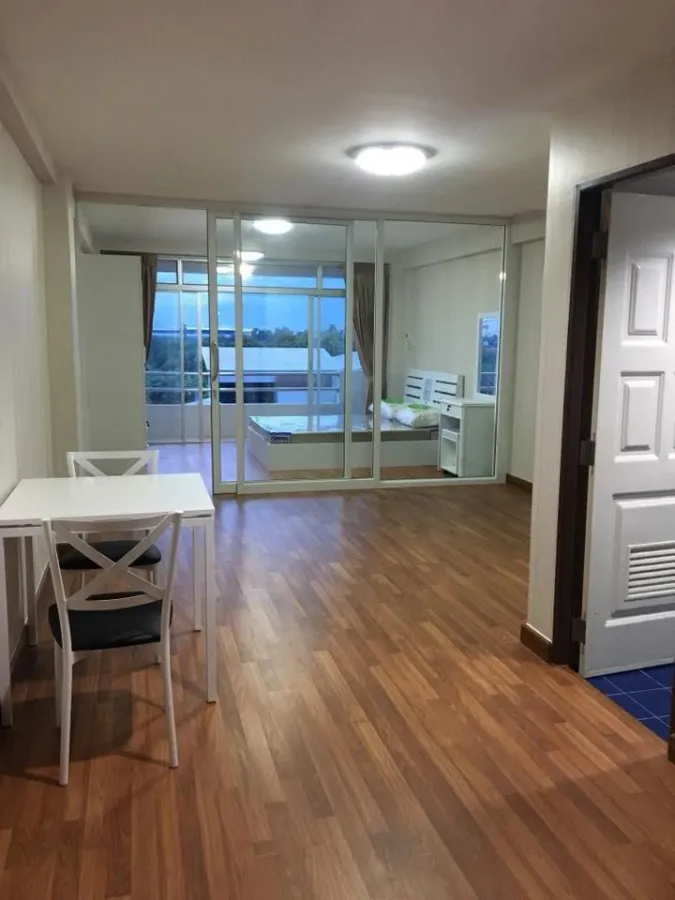ให้เช่า Blue Sky Condo ห้องพร้อมอยู่ เฟอร์พร้อม ห้องพร้อมอยู่ ห้องกว้างอยู่สบาย มีระเบียงในห้อง รานี้หายากรีบจองเลย