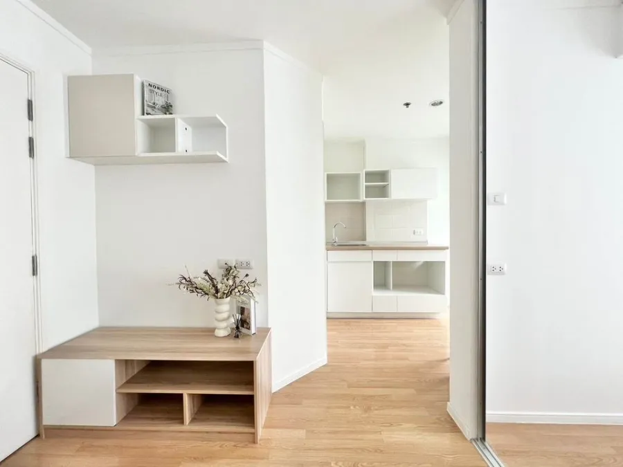 Condo for sale, Lumpini Mega City Bangna, decorated in white tones, minimalist style, very good price, hurry and own it now.