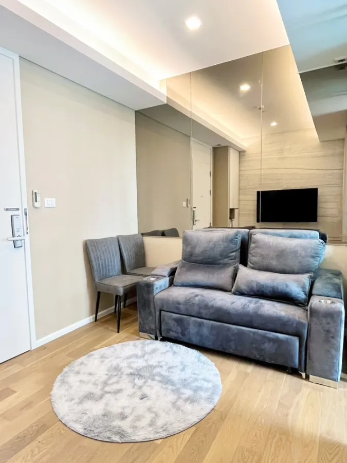 ให้เช่า The Saint Residence ชั้นสูง วิวสระ ห้องแต่งครบ ทีวีจอใหญ่จุใจ ไม่จองพลาดสุดๆ