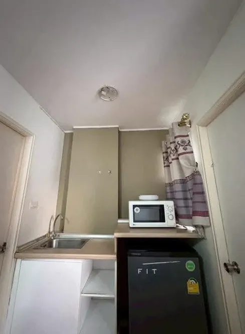 For rent: Lumpini Township Rangsit Klong 1, 8th floor unit, fully furnished with appliances. Book now!