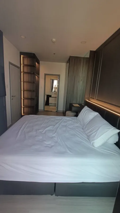For rent: Supalai Lite Thaphra - Wongwian Yai, high floor unit, spacious and ready to move in, good ventilation. Book now!
