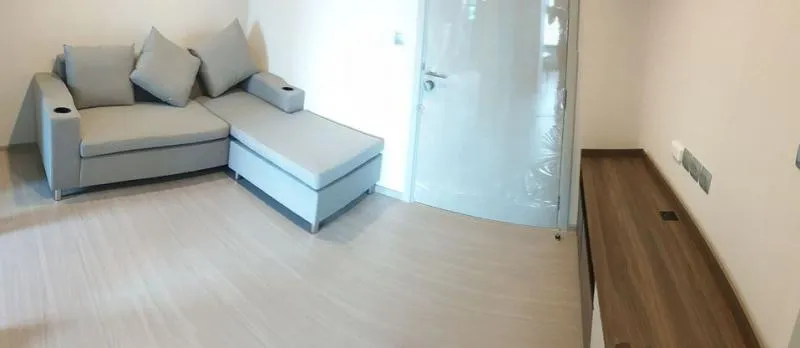 Urgent for rent !! Condo Life Sukhumvit 62, city view, good location, full of electrical appliances And furniture. Book now !!