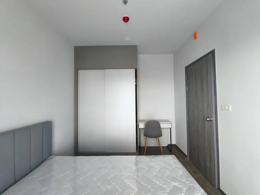 For rent: Rich Point @ BTS Wutthakat. High floor unit, fully furnished with appliances, ready to move in.