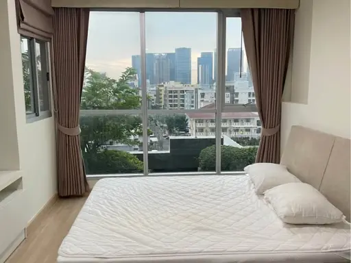 For rent: Life @ Ladprao 18, 1 bedroom, 1 bathroom, 8th floor, good location, fully furnished, beautiful city view, no blocking, reserve now!