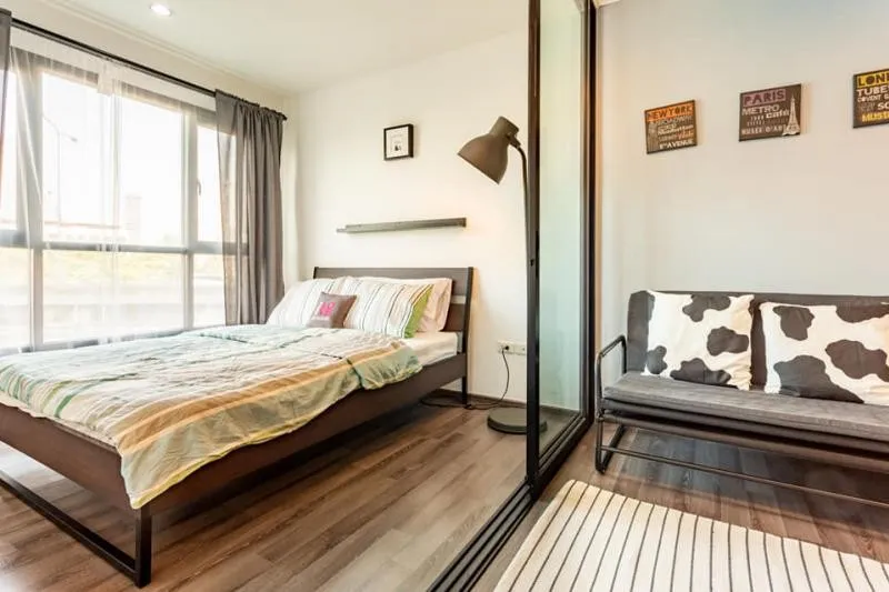 Urgent sale!! The Base Park West Condo, very good location, good environment. Don't wait, just grab your bags and move in!!