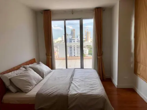 For rent, One X Sukhumvit 26, beautiful room, pool view, ready to move in!