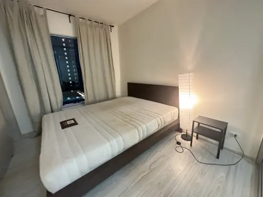Condo that makes every day a Friday Have a good night's sleep Elegantly decorated room at Aspire Rattanathibet 2 for rent.