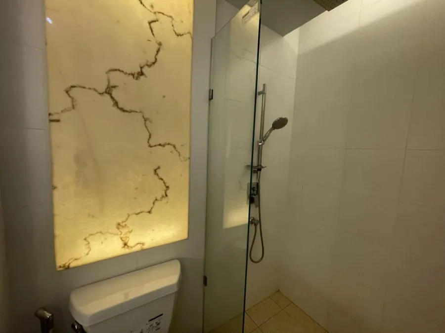 For rent: Atlantis Condo Resort Pattaya (Jomtien), 2 large bedrooms, swimming pool view, very chill, must be arranged.