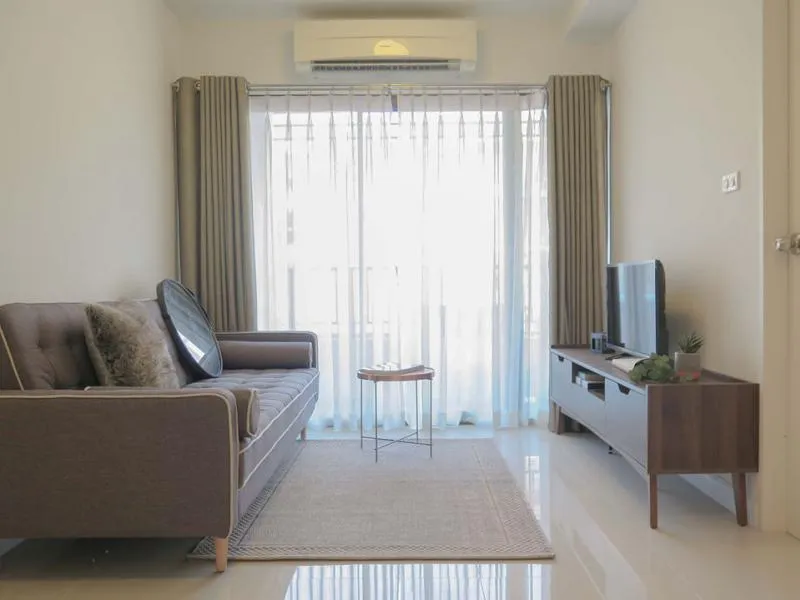 For Sale Summer Garden Chaengwattana 19 2 bedrooms 3 bathrooms beautiful decorated room with pool view. Don't miss it.