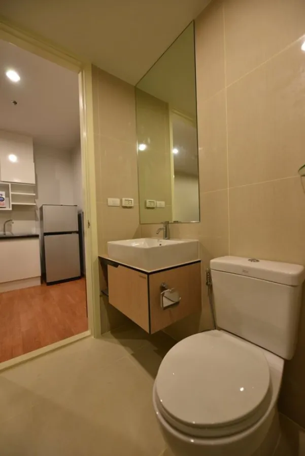 The room after a thousand but has a view after a million. Super bang. Full electrical appliances at The Parkland Ratchada-Wongsawang for rent.