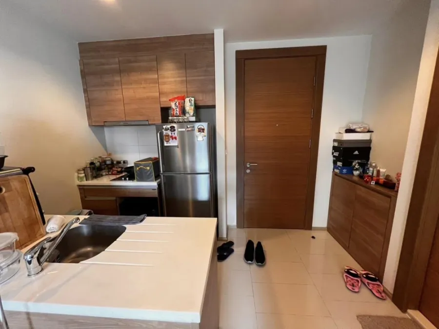 For Sale Rhythm Ratchada-Huay Kwang 1 bedroom 1 bathroom, facilities are ready. You can carry your bag in.