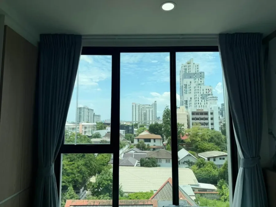 ปล่อยห้องเช่า คอนโดออริจิ้น รัชดา-ลาดพร้าว Type 1 bed plus วิวโล่ง ทิศใต้ ห้องติดฟิล์มกันร้อน เครื่องใช้ไฟฟ้าครบ จองเลย