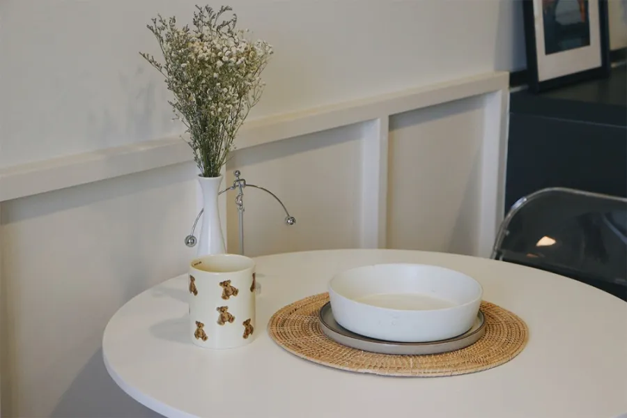 Condo for rent: Flexi Sathorn - Charoen Nakhon. The room is decorated in a minimalist style, shady, so nice to live in. Reserve now.