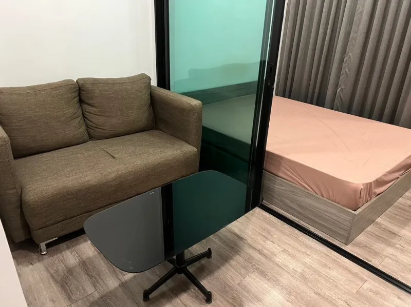ขาย Brown Condo Ratchada 32 ชั้น 5 วิวสระน้ำ ห้องแต่งครบ พร้อมเข้าอยู่ จองเลย ด่วนๆ