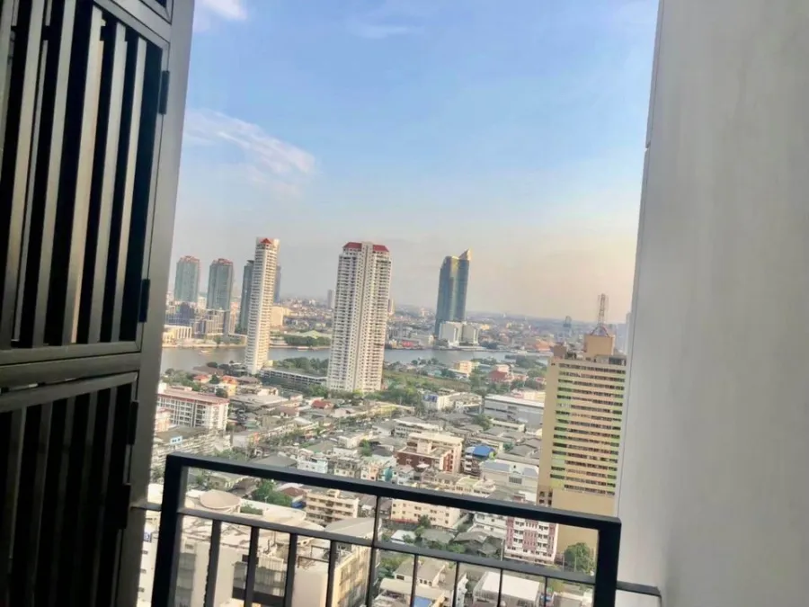 ให้ช่า เออร์บาโน่ แอบโซลูท สาทร-ตากสิน ชั้นสูง วิวสวย เฟอร์นิเจอร์อย่างดี แบบนี้รีบจองเลยจ้า ด่วนๆ