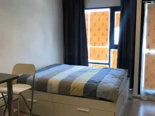 Condo for rent at Rhythm Sukhumvit 36-38, new room, fresh hot, lots of furniture, washing machine. Hurry and come and rent.