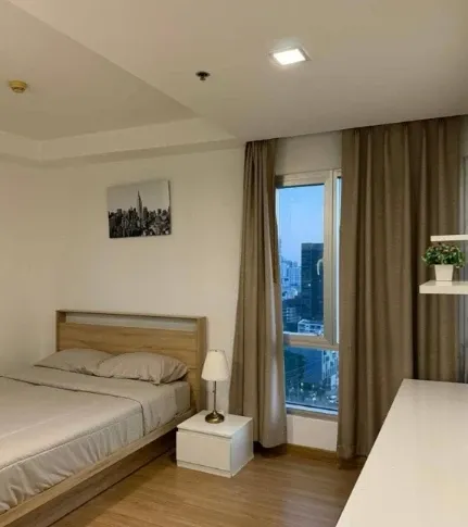 ให้เช่า Thru Thonglor ชั้น 18 ห้องหัวมุม แต่งครบ พร้อมเข้าอยู่ สนใจจองเลย ด่วนๆ
