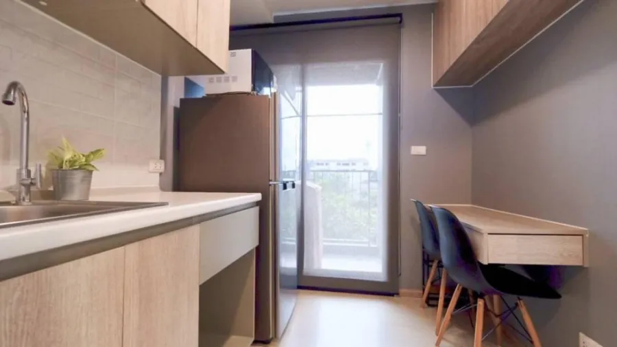 Condo for rent, The Excel Groove, Lasalle 52, Building A, 3rd floor (West), friendly price, ready to move in. Don't miss it.