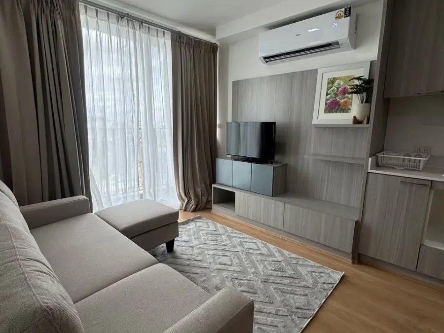 For rent: Greené Chaengwattana, beautiful corner unit with great view, fully furnished and ready to move in. Just bring your suitcase!